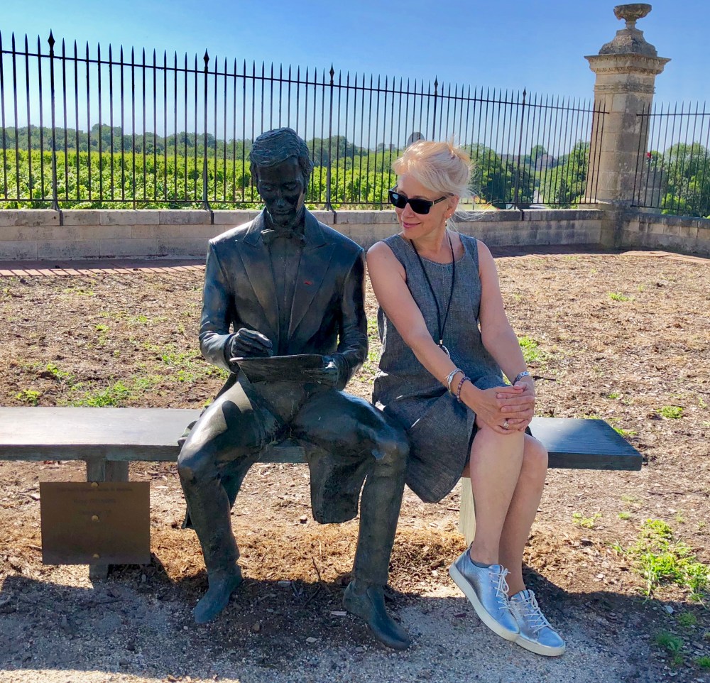 amustread meets Mr d'